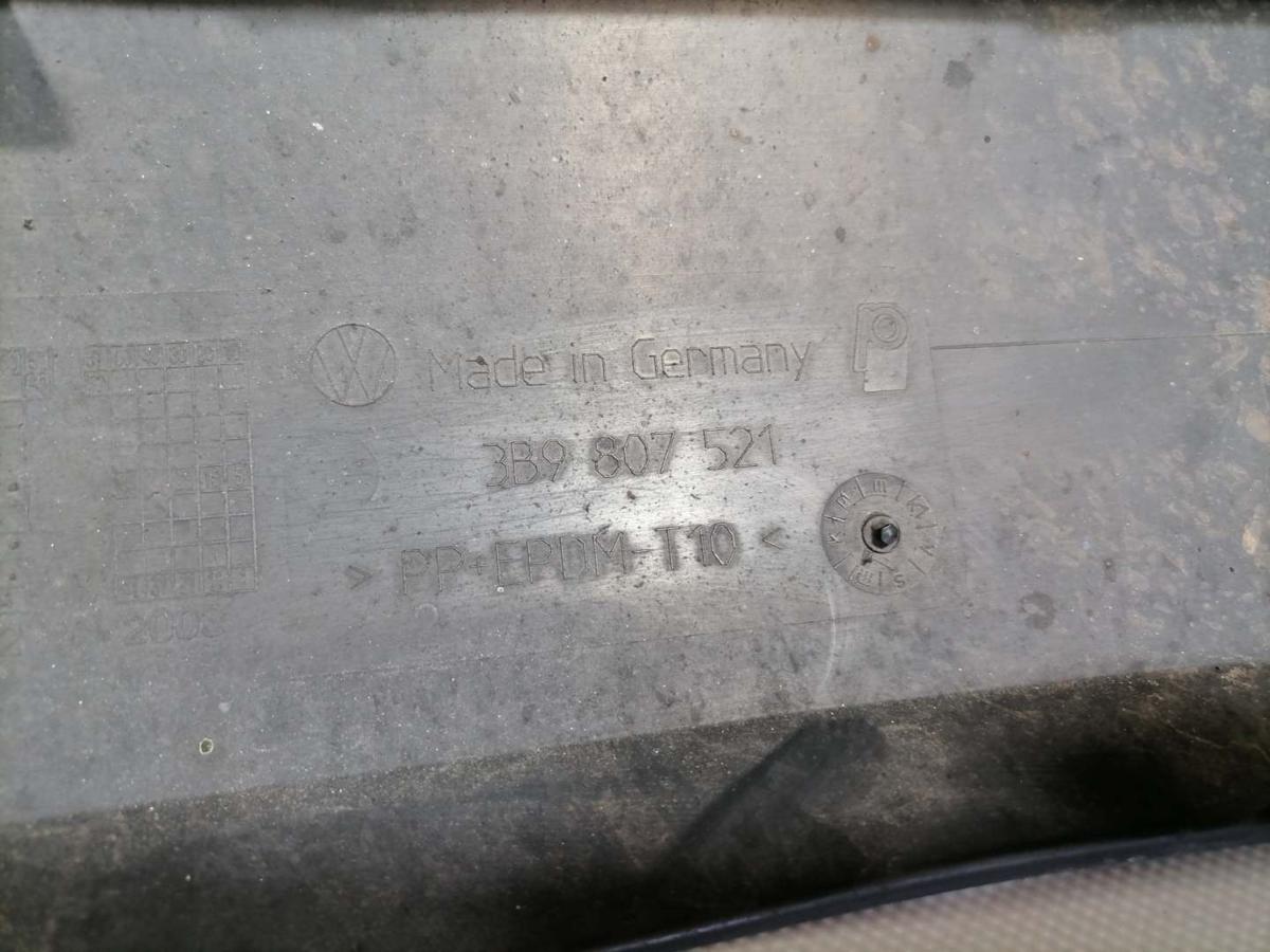 VW Passat 3BG original Sto&szlig;stange Stossf&auml;nger hinten LB5N Indigoblau Kombi Bj.2002